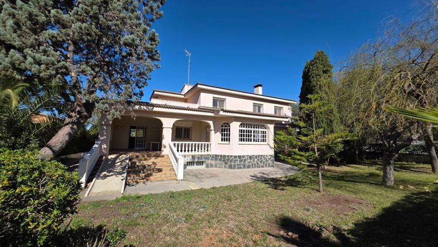 Unifamiliar En venta en El Carme-Sant Agustí-Bonavista, L'Eliana photo 0