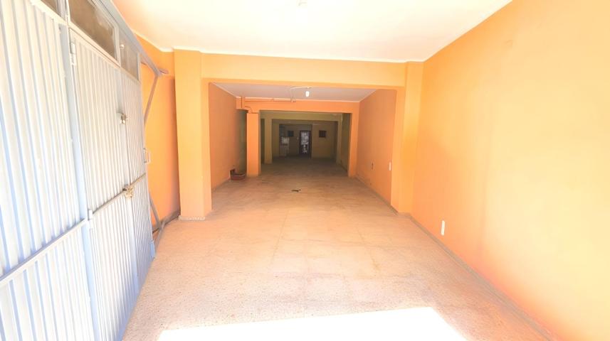 ¡Tu oportunidad en el corazón de Paterna! Espacio versátil de 100 m² junto al metro y la plaza del p photo 0