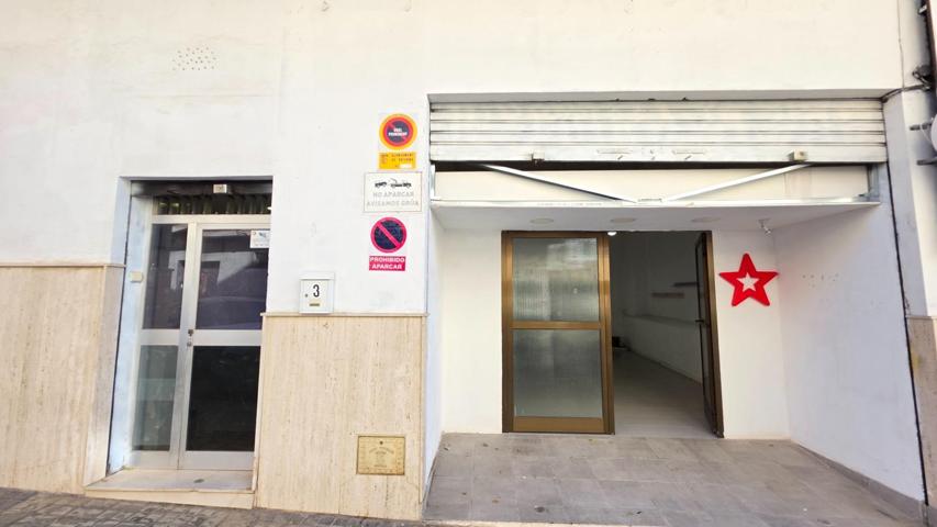 Alquiler de amplio local comercial en Paterna – 130 m2 a pie de calle con dos accesos photo 0