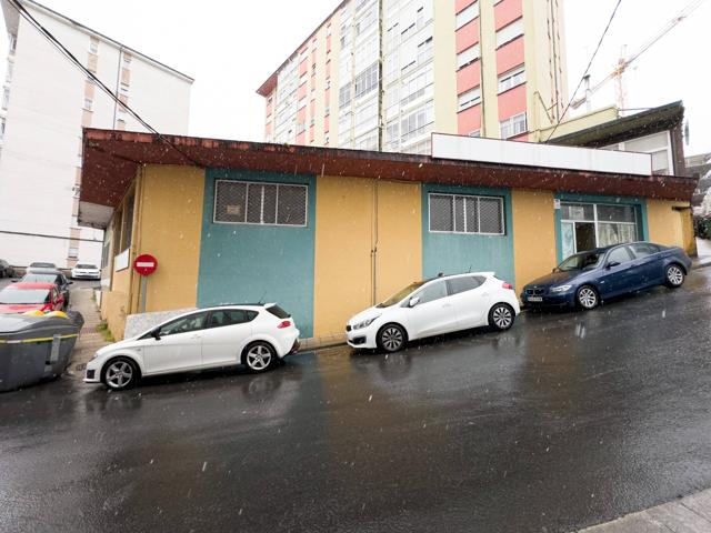 Local comercial en Venta en Rúa Otero Pedrayo photo 0