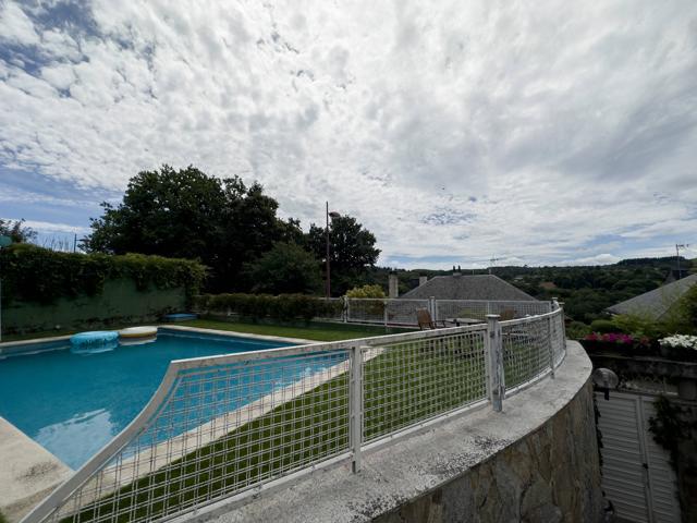 Chalet en Venta en Rúa da Míllara photo 0