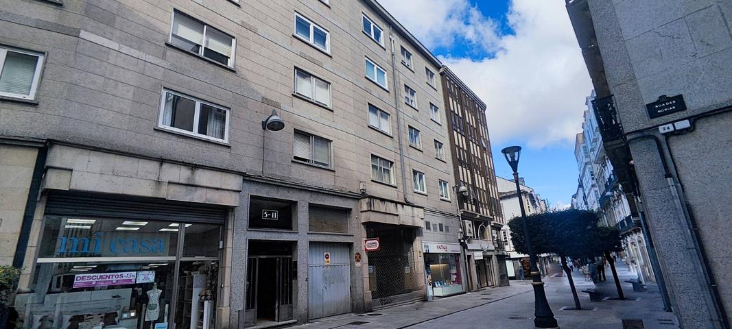 VIVIENDA CON GARAJE EN CALLE NOREAS photo 0