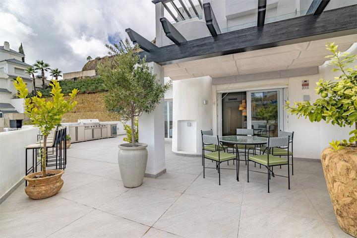 Apartamento con vistas abiertas en Valley Heights photo 0