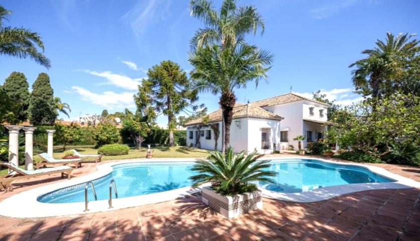 Villa de Lujo en Cortijo Blanco con piscina y jardn privados photo 0