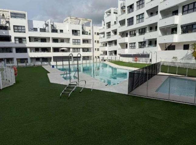 Apartamento en Estepona photo 0
