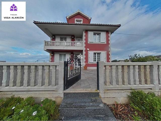 Casa o chalet independiente en venta en Outeiro photo 0