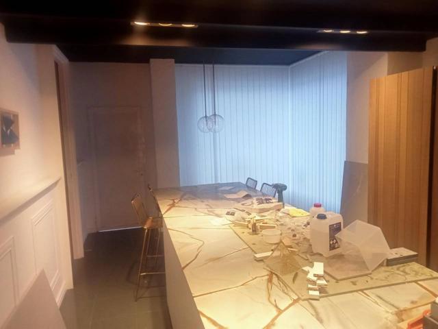 Local En venta en Rotova photo 0