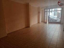 Se ofrece este fantástico bajo comercial de 140 m en alquiler y venta photo 0