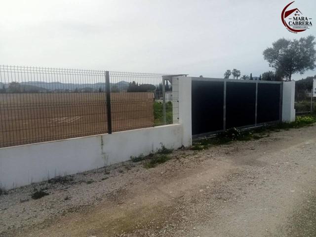 Este amplio terreno de 2465 m es una joya cerca de la playa photo 0