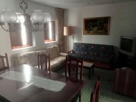 Dos amplias plantas, con 6 habitaciones, 2 comedores, terraza y patio, para reformar photo 0