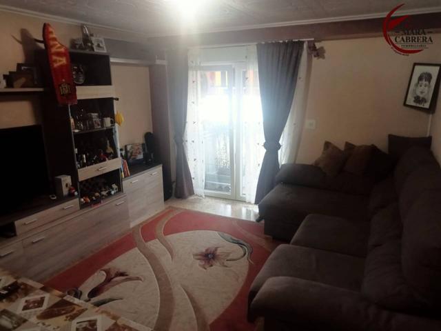 Amplio piso con ascensor, 4 habitaciones, 2 baños, en Corea, Reformado photo 0