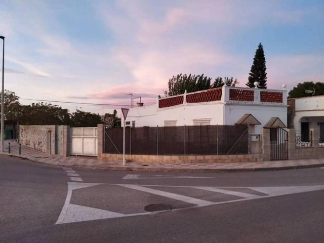 Casa típica valenciana con parcela en la playa en Bellreguard photo 0