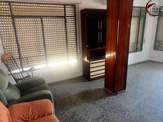 ¡Amplio piso con terraza en Tavernes de la Valldigna, con ascensor y precio rebajado! photo 0