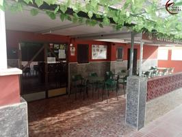 ¡Gran oportunidad de Restaurante de gran éxito en Piles, junto al mar! photo 0