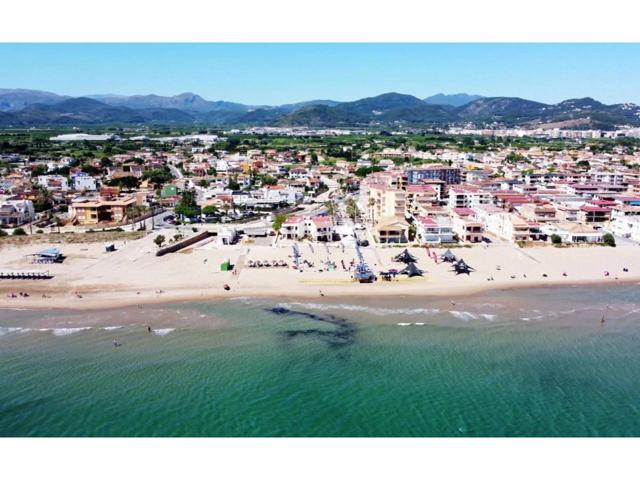 Terreno urbano esquinero de 451 m² a solo 520 m de la playa de Oliva photo 0