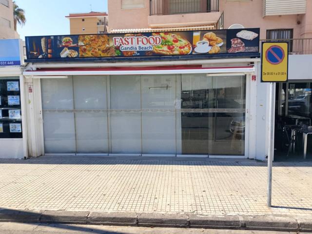 Local en venta en la playa de Gandia equipado para restaurante photo 0