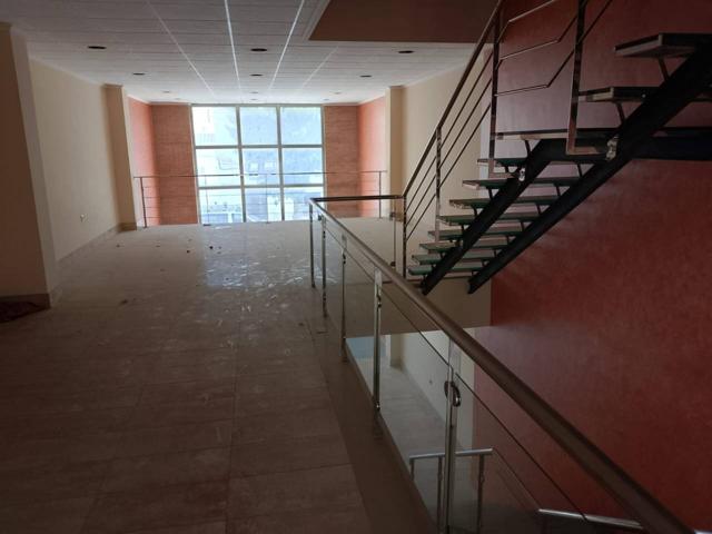 Amplia nave de tres plantas en Carretera de Pego, Oliva photo 0