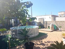 Casa en primera línea de playa en Tavernes de la Valldigna (Zona Marenys) photo 0