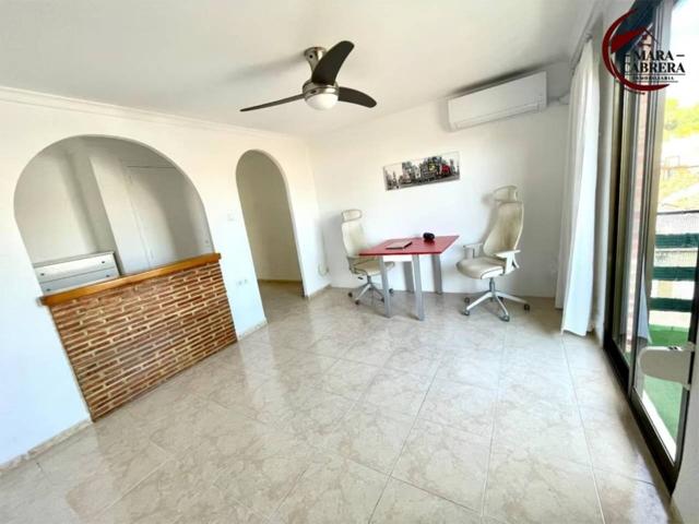 ¡Gran oportunidad en Oliva! Piso Reformado en zona de alta demanda photo 0