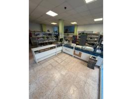 Amplio local esquinero cerca Paseo Germanias y Parque Sant Pere photo 0