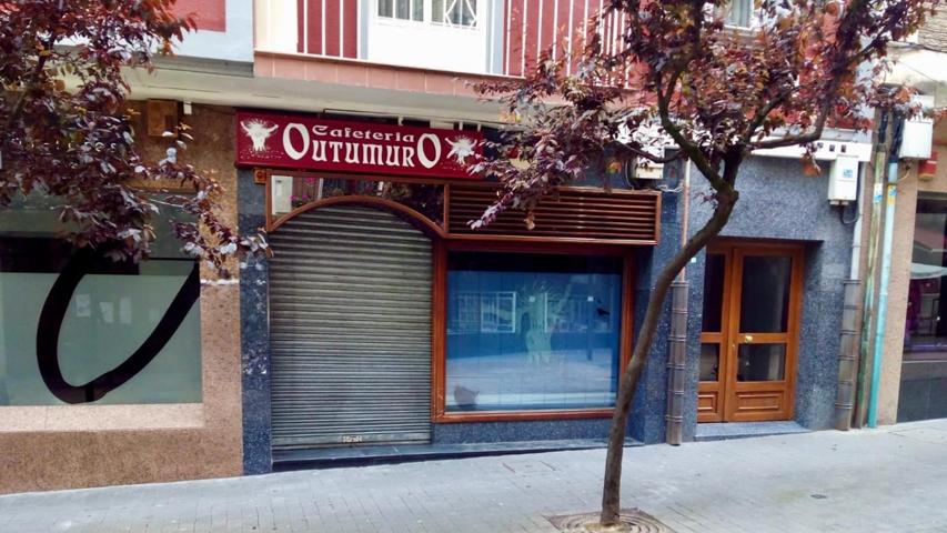 Local en venta en Ermua de 165 m2 photo 0