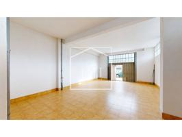 Alquiler de local comercial en Villabona photo 0
