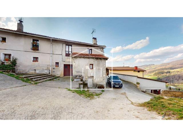 Piso en venta en Bedaio photo 0