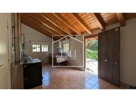 Gran caserío con amplio terrenos junto a Listorreta photo 0