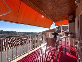 Local En venta en Sant Just Desvern photo 0