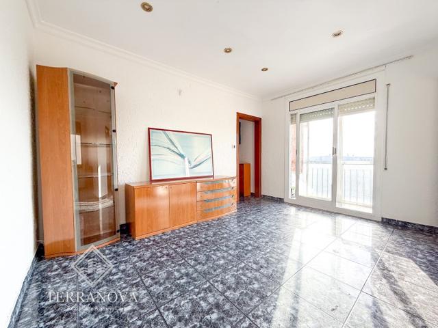 Piso En venta en Gavà photo 0