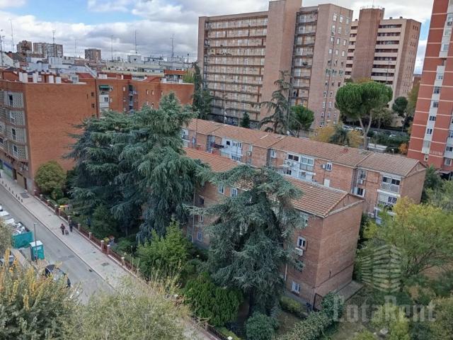 Piso En venta en Madrid photo 0