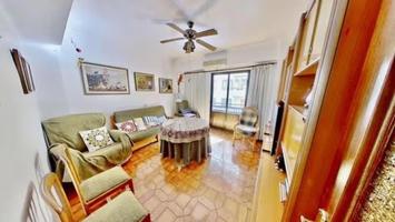 Gran piso de 4 hab. con patio en Altozano photo 0