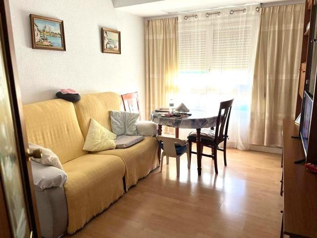 Inversión Segura: Piso con Inquilina en Alicante photo 0