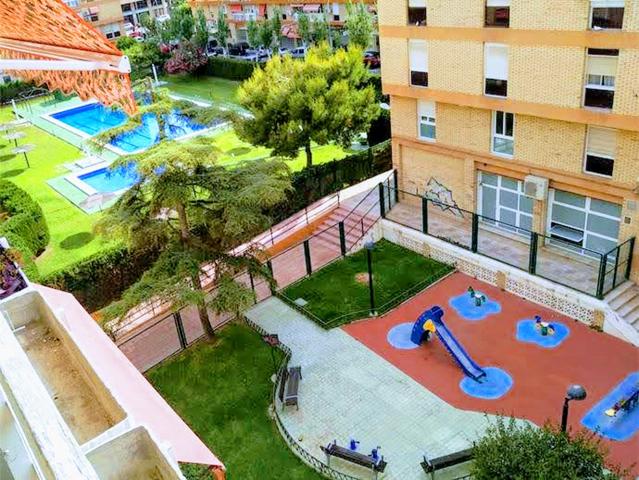 Piso luminoso con piscina en el corazón de Alipark photo 0