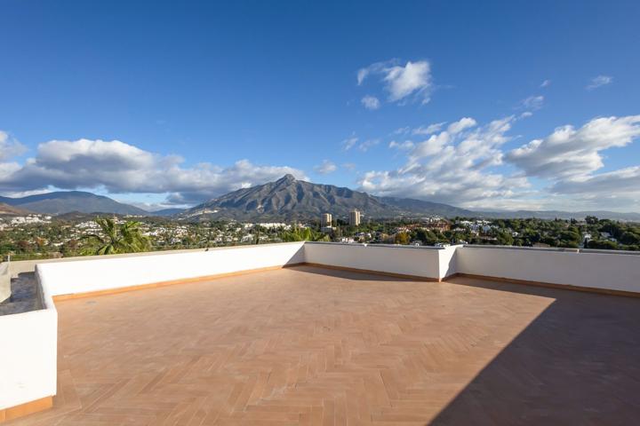  Ático En venta en Marbella photo 0