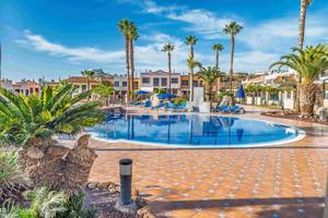 Villa En venta en Adeje photo 0