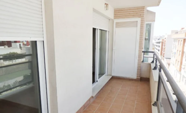 Local En venta en Almería photo 0