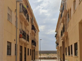 Piso En venta en Roquetas de Mar photo 0