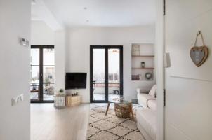 Piso En venta en L'Hospitalet de Llobregat photo 0