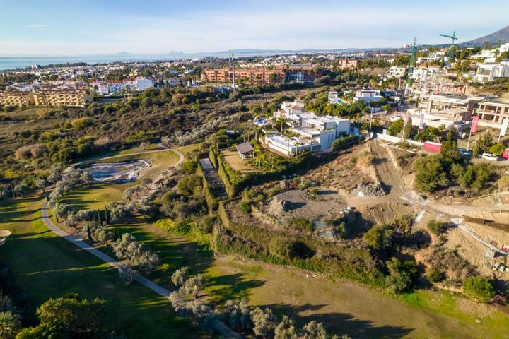 Terreno Urbanizable En venta en Benahavís photo 0