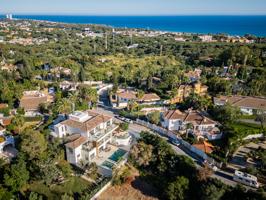Villa En venta en Calle De Los Geranios. , Marbella (málaga)las Chapas-El Rosario, Marbella photo 0