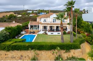 Villa En venta en San Roque photo 0