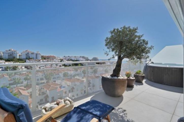 Piso En venta en Avda De Las Palmeras 17. Benalmádena (málaga), Benalmádena photo 0