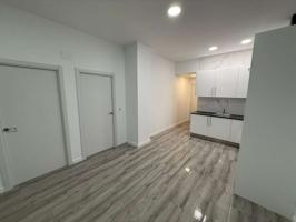 Piso En venta en Torremolinos photo 0