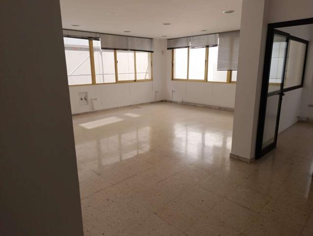 Oficina En venta en Fuengirola photo 0