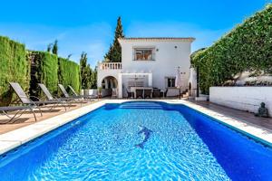 Villa En venta en Fuengirola photo 0