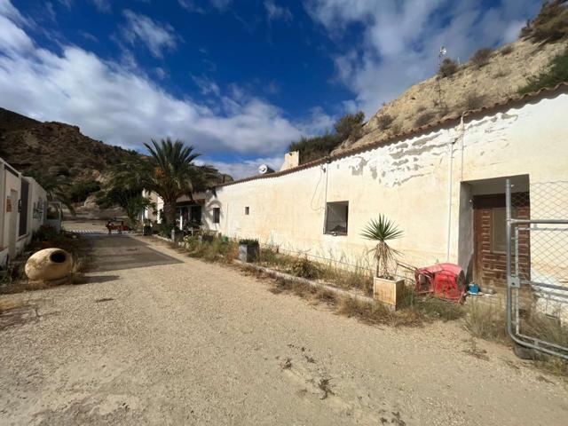 Casa En venta en Carretera De La Ballabona. 04610, Cuevas Del Almanzora, Cuevas Del Almanzora (almería), Cuevas Del Almanzora photo 0