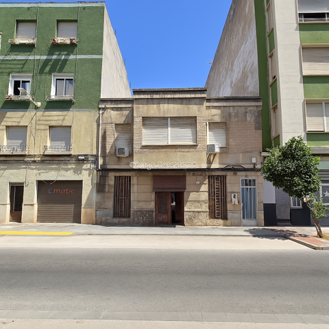 Casa En venta en Gandia photo 0