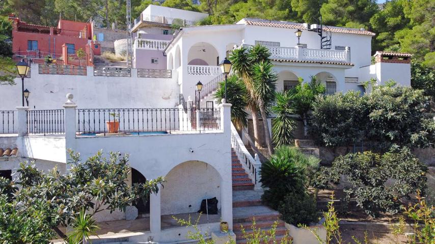 Villa En venta en Llaurí photo 0