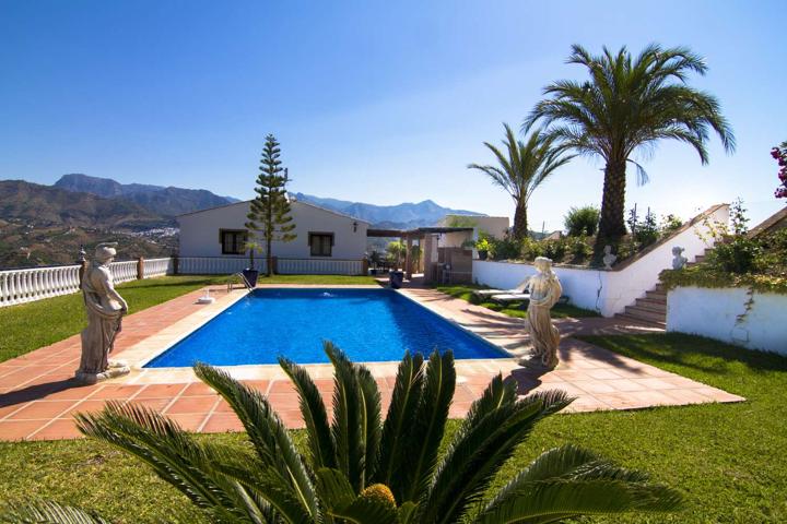 Villa En venta en Campo (36.765673, -3.917059). Torrox (málaga), Torrox photo 0
